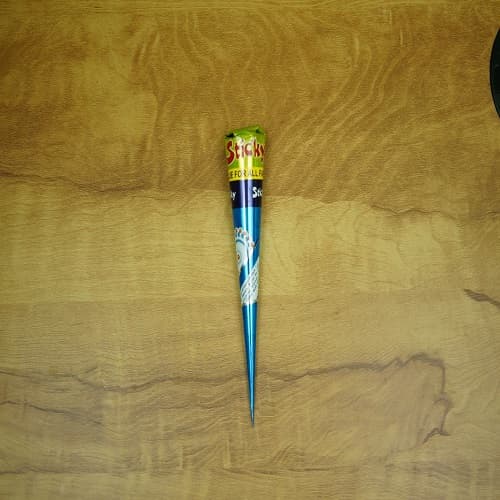 STICKY FABRIC GLUE