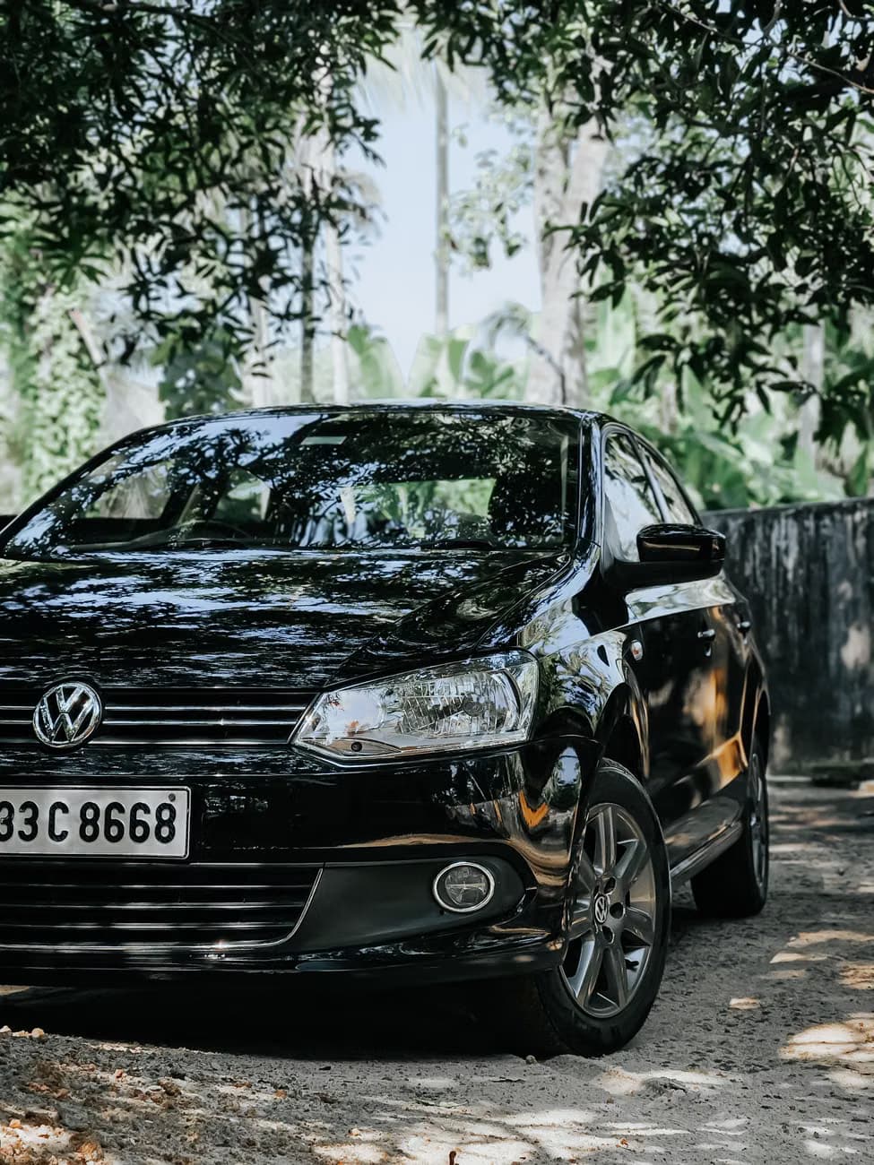 BLACK CAR