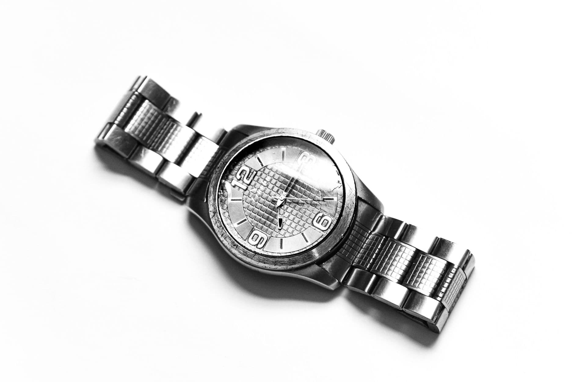 Classic Men's Stainless Steel Analog Watch
