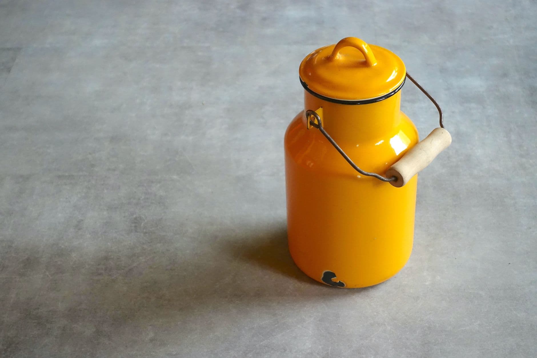 Synthetic Enamel Paint