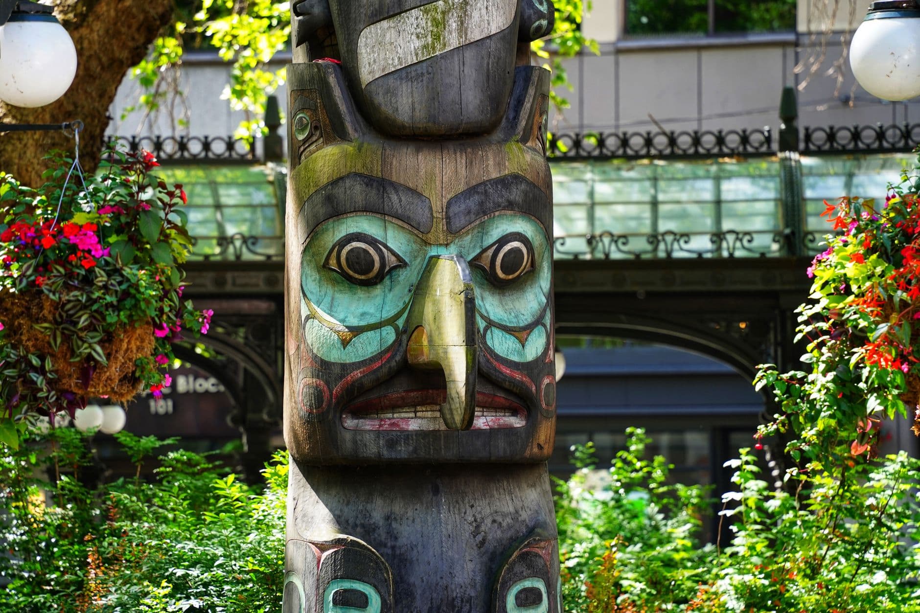 Totem Candle